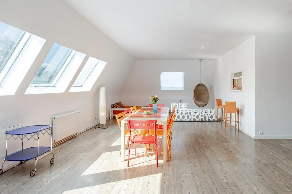 Beautiful Designer Loft location